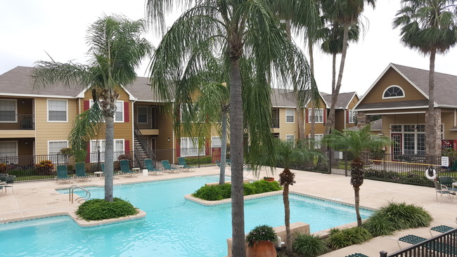 Hearthstone Apartments Broadstar Texas