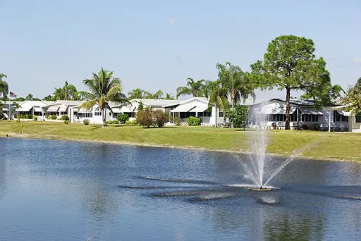 Horizon-Village-Broadstar-Florida